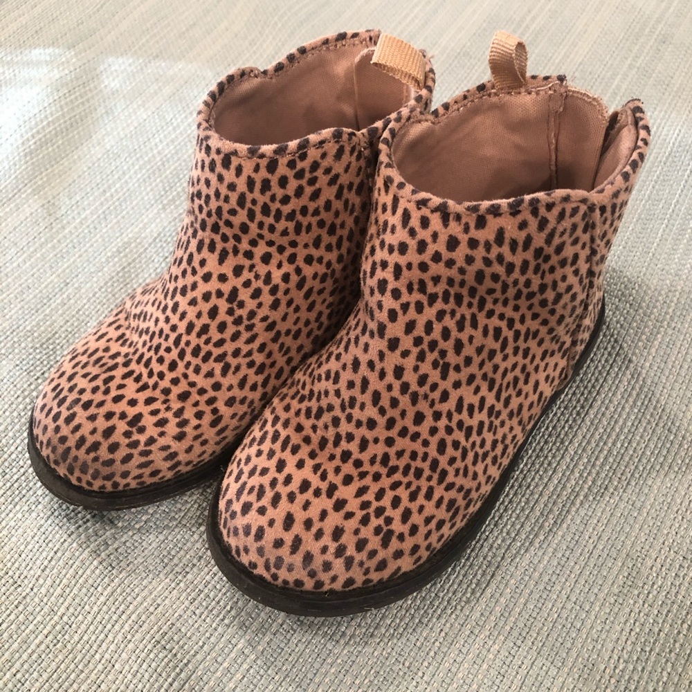 Leopard boots size 6 Gap Kids